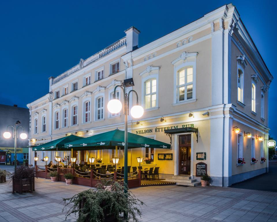 Nelson Hotel Hajduszoboszlo Exterior photo